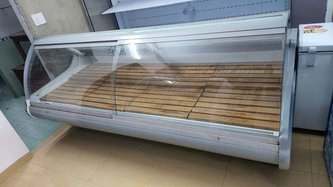 z7037367566272 d064b2de4ab809df68d7cc01128693f7 with metadata